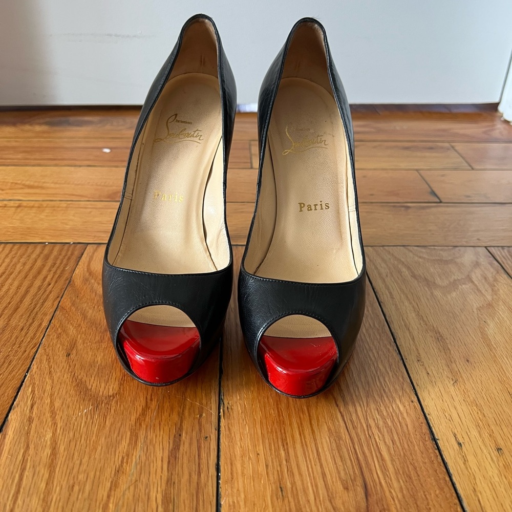 Christian Louboutin Pumps Prive Black Peep Toe Patent Leather Shoes 37.5 Heels